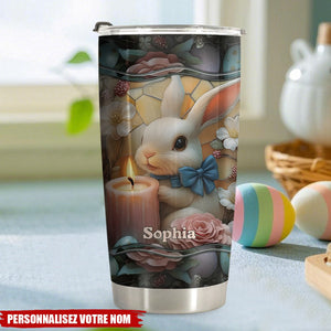 Gobelet personnalisé avec nom, featuring un joli lapin et des œufs de Pâques dans des tons pastel